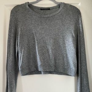 Long sleeved crop top